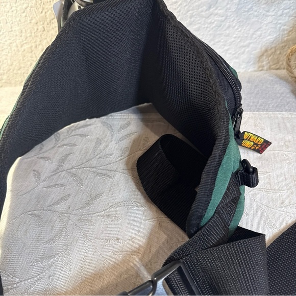 Outward Hound Dog Walk Waist Pack Green And Black w/ Water Bottle And Water Cup - Picture 6 of 10